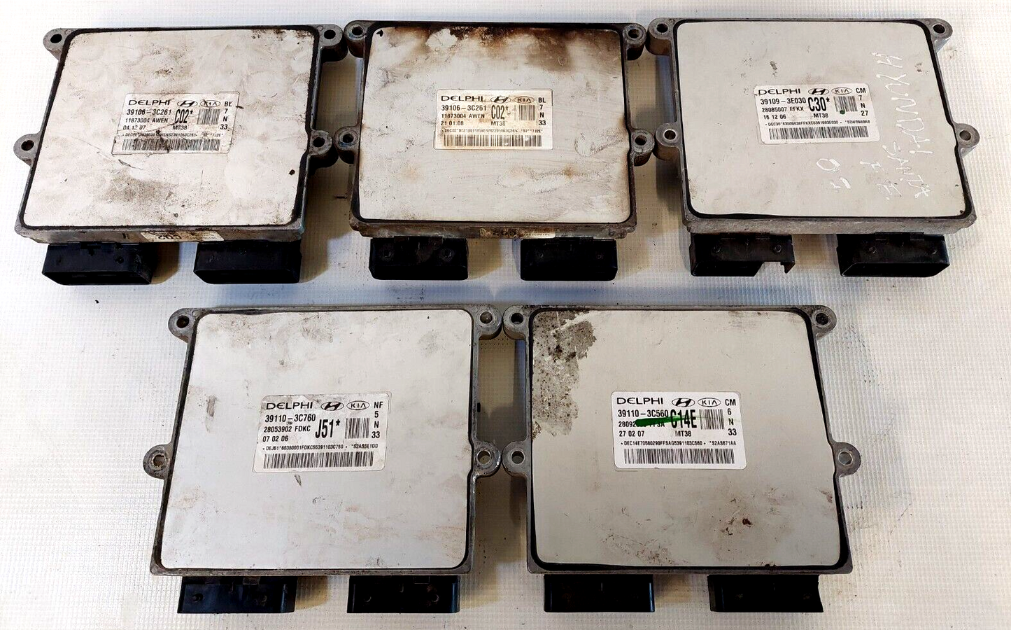 LOT OF 5 KIA HYUNDAI ENGINE CONTROL MODULES ECM ECU DAMAGED FOR PARTS/REPAIR