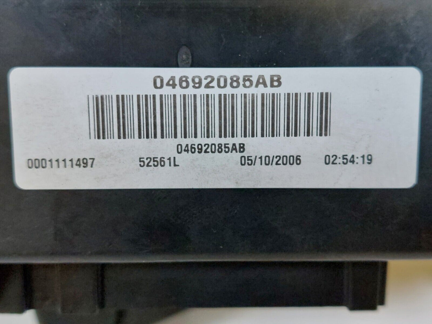 2006 JEEP COMMANDER GRAND CHEROKEE TIPM INTEGRATED POWER FUSE BOX 04692085AB OEM