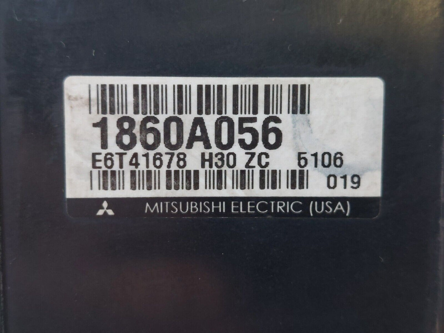 2005 MITSUBISHI GALANT OEM 2.4L ENGINE CONTROL MODULE COMPUTER ECU ECM 1860A056