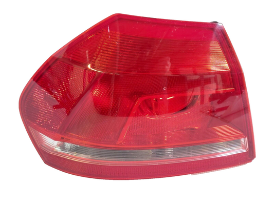 12 13 14 VOLKSWAGEN PASSAT LEFT LH DRIVER TAIL LIGHT 561.945.095.F OEM